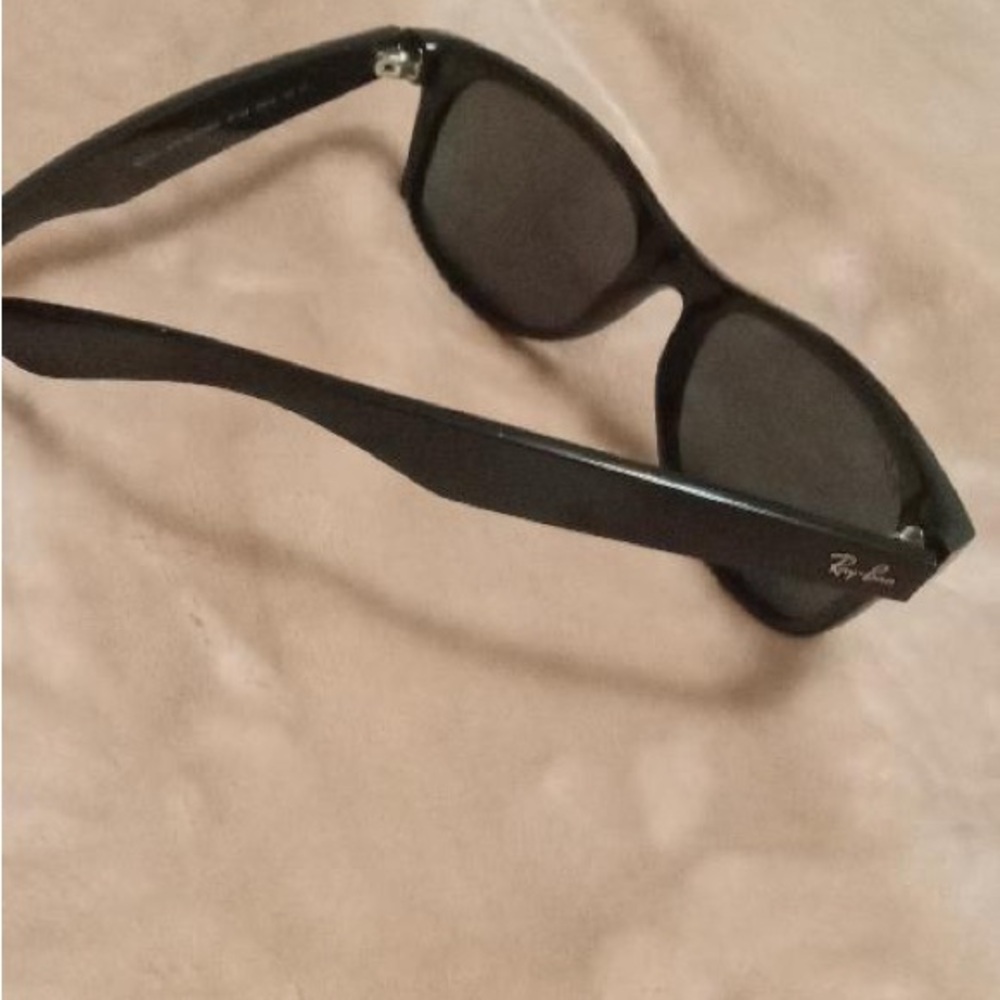 Ray-Ban Black Sunglasses